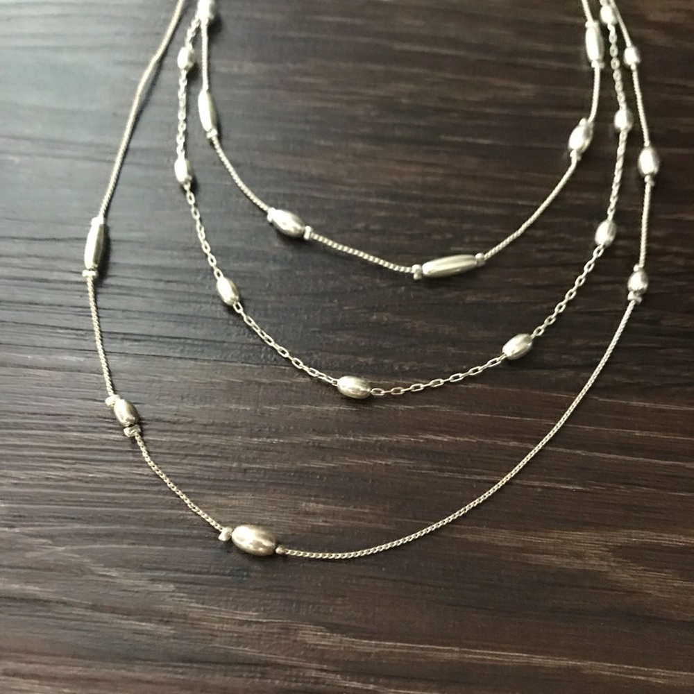 💥4/$25💥 Pretty Silver Three Tier Necklace